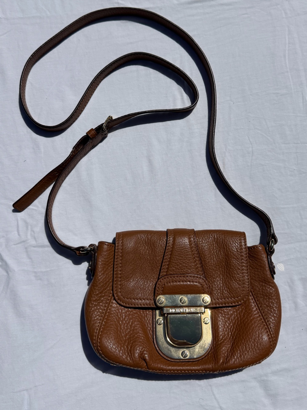 Micheal Kors tan Pebble charlton crossbody